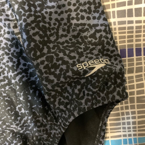 Speedo Swimsuit One Piece Womens 8-10 black gray - Picture 4 of 9